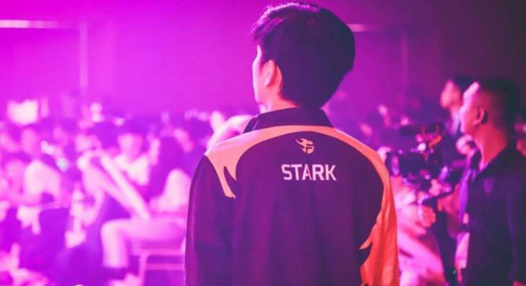 LMHT: Divkid bị 'treo giò', FL hết xạ thủ, Stark 'Đại đế' được réo tên - Ảnh 2