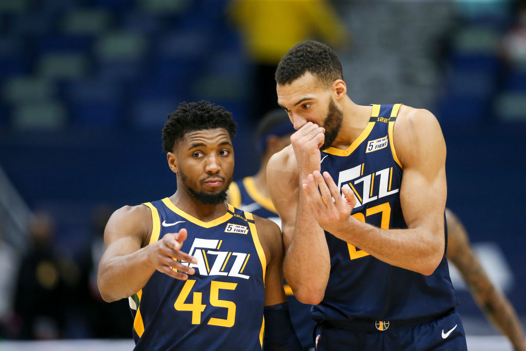 Bị cháy động cơ, chuyến bay chở Utah Jazz phải hạ cánh khẩn cấp - Ảnh 2
