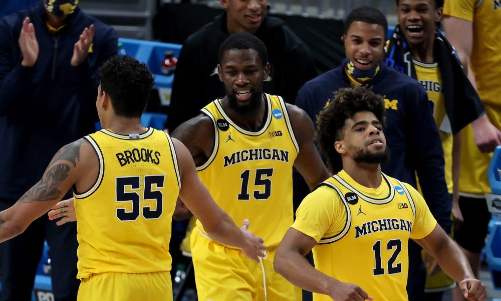 Xem trực tiếp bóng rổ NCAA ngày 31/3: UCLA Bruins vs Michigan Wolverines - Chuyện cổ tích của Johnny Juzang sẽ dừng lại? (9h00) - Ảnh 2