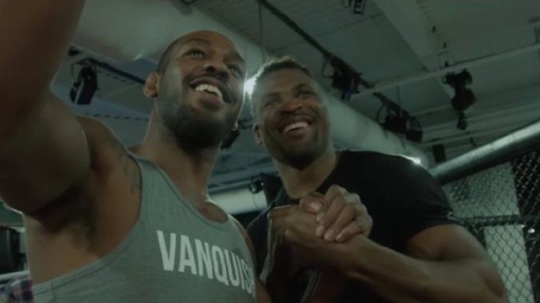 Jon Jones đòi được tăng thù lao mới đánh, Francis Ngannou nói gì? - Ảnh 1