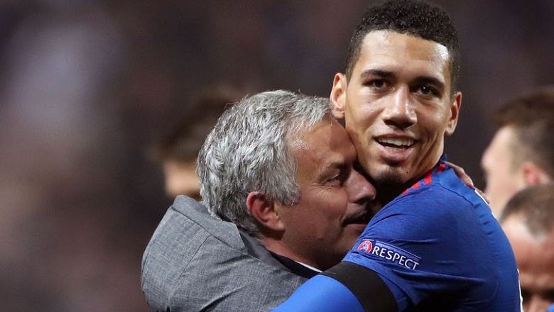 Jose Mourinho có mối quan hệ tốt với Smalling thời còn ở MU