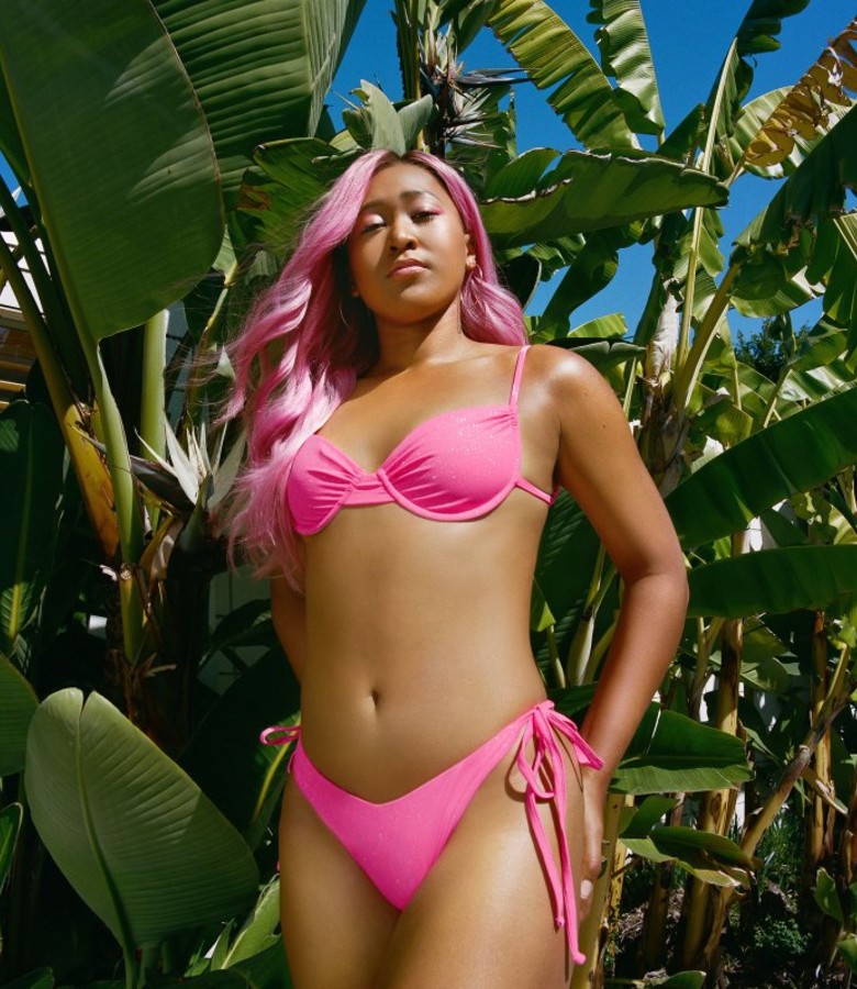 Naomi Osaka lại ‘tấn công’ ngành thời trang, tự tin khoe dáng trong BST bikini nóng bỏng - Ảnh 2