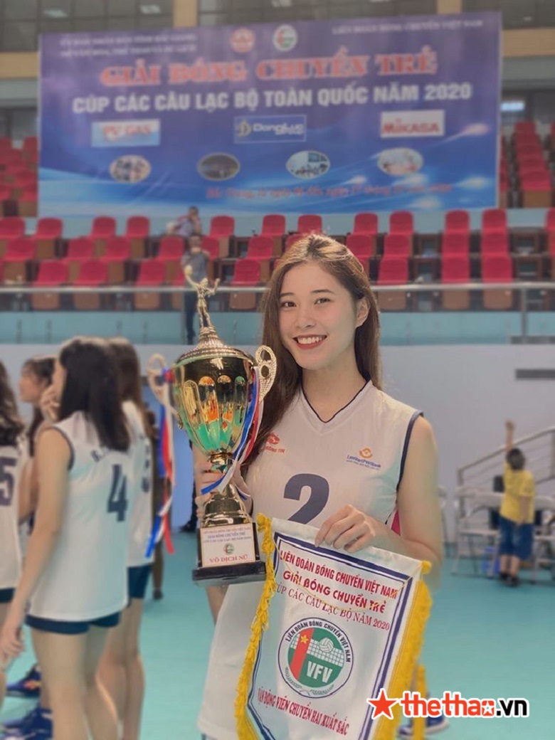 Top 5 nữ cầu thủ bóng chuyền hot nhất Việt Nam 2021 - Ảnh 1