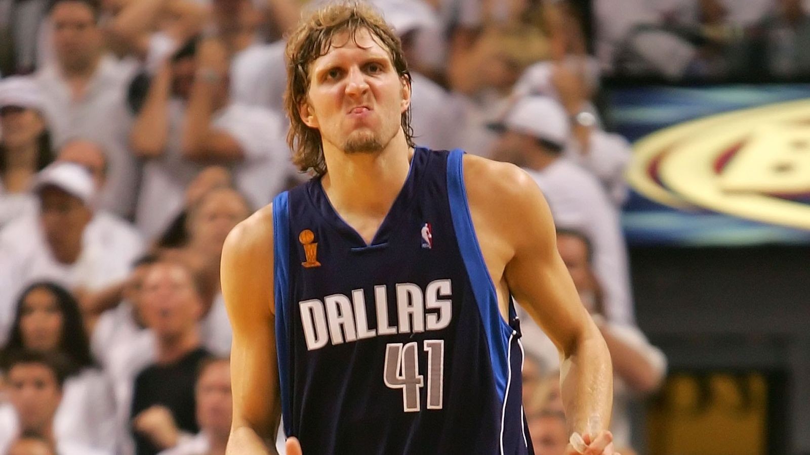 Năm MVP duy nhất trong lịch sử NBA không phải người Mỹ - Ảnh 2