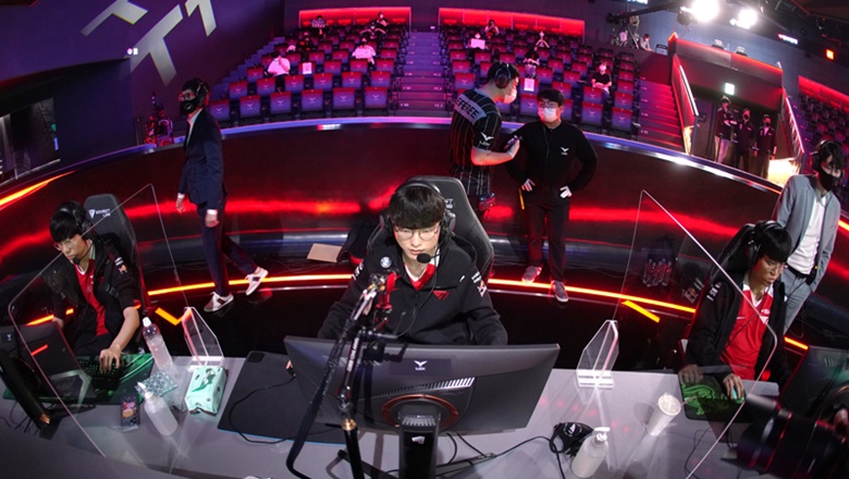 LCK mùa Hè 2021: Khan rực sáng với Akali, DK hạ T1 đầy kịch tính - Ảnh 1