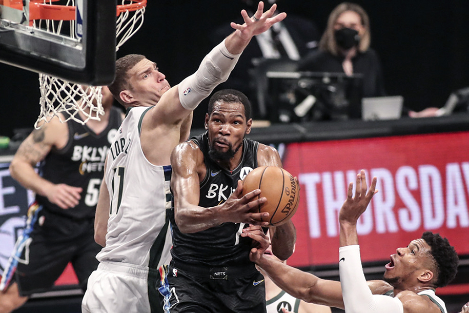 Thi đấu thiếu hiệu quả, Brooklyn Nets lại bị Milwaukee Bucks vượt mặt - Ảnh 1