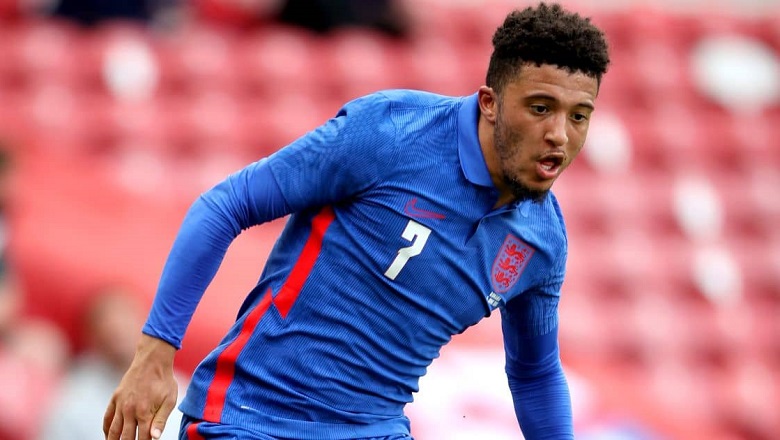Vừa gật đầu với MU, Jadon Sancho lại công khai ‘thả thính’ Chelsea - Ảnh 2
