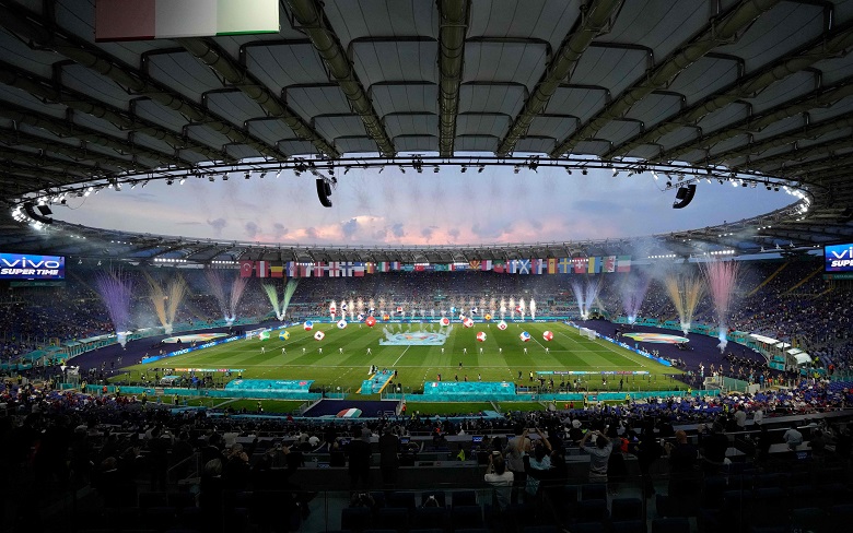 Chùm ảnh Lễ khai mạc EURO 2021: Bữa tiệc của màu sắc và công nghệ - Ảnh 5