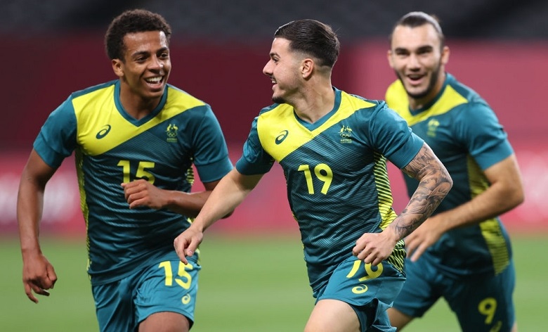 Kết quả Argentina vs Australia 0-2: Cơn đại địa chấn đầu tiên - Ảnh 1
