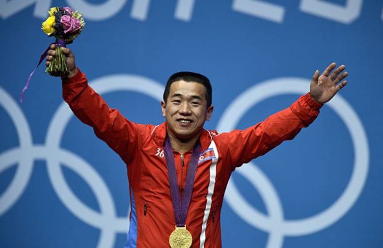 Cử tạ Olympic: Vì sao các nước châu Á thống trị hạng cân nhẹ? - Ảnh 1