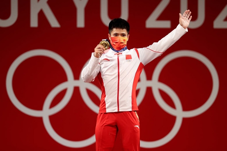 Đô cử Trung Quốc nâng tạ 1 chân vẫn phá kỷ lục Olympic - Ảnh 2