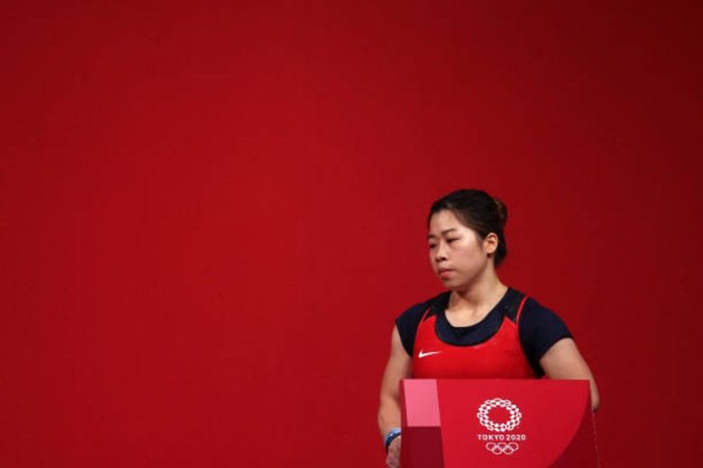Cử tạ Olympic 2021: Tại sao Hoàng Thị Duyên xếp dưới dù cùng thành tích với đối thủ? - Ảnh 3