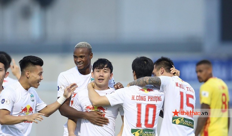 CLB V.League bị 'ép' đá nốt mùa 2021 vào tháng 2/2022 - Ảnh 1