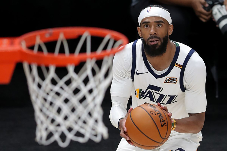 Hợp đồng 75 triệu USD đang đợi trụ cột của Utah Jazz - Ảnh 1