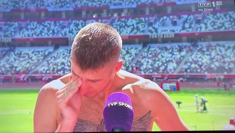 Olympic Tokyo 2021: Lewandowski khóc nức nở, được trọng tài cứu vớt khó tin ở phần thi điền kinh 1500m - Ảnh 1