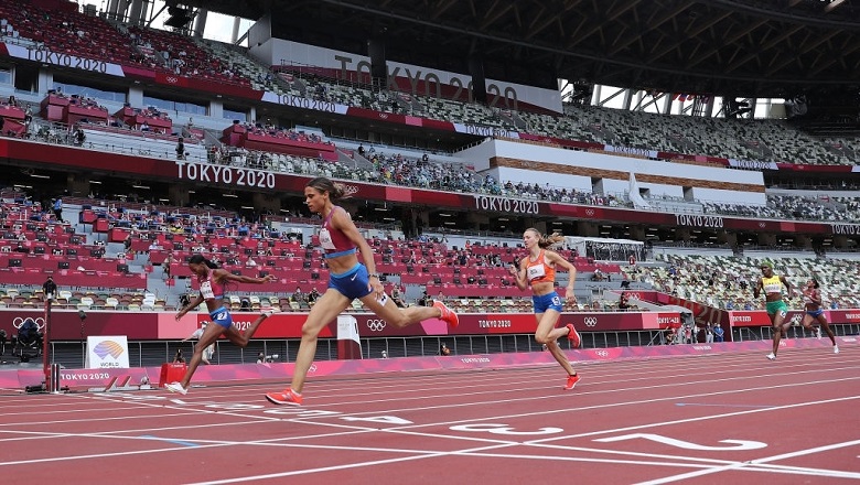 Điền kinh Olympic Tokyo 2021: Thần tượng của Quách Thị Lan lập kỷ lục thế giới 400m rào nữ - Ảnh 1