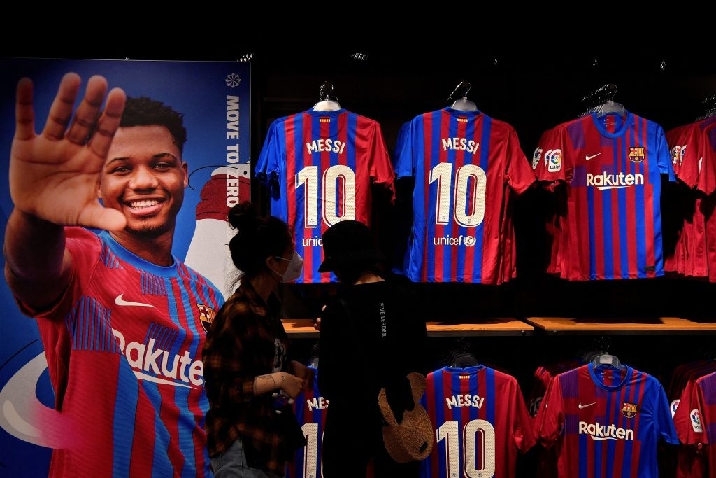 TRỰC TIẾP: Lionel Messi họp báo chia tay Barcelona - Ảnh 2