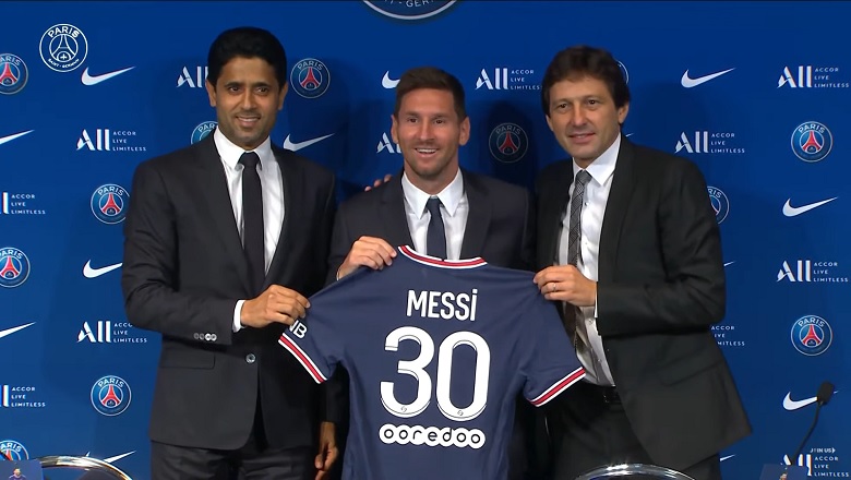 Họp báo ra mắt Messi tại PSG: Messi rạng rỡ bên chủ tịch Al-Khelaifi và GĐTT Leonardo - Ảnh 17