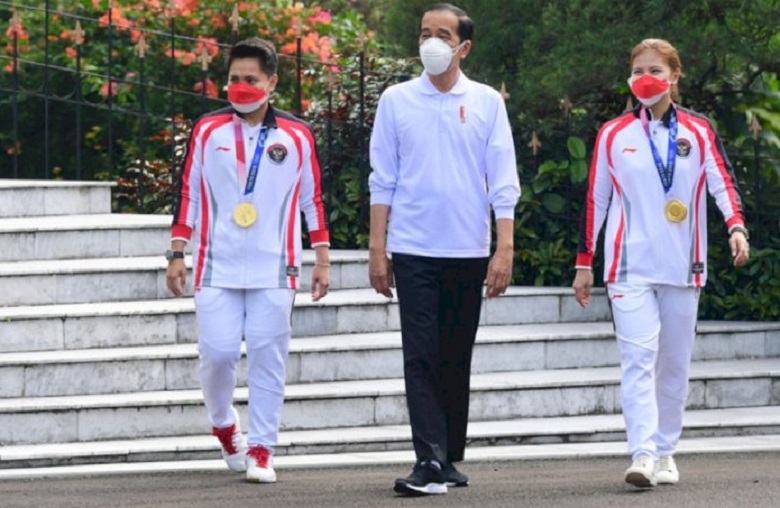 Giành HCV cầu lông Olympic Tokyo 2021, bộ đôi Indonesia được tổng thống trao tặng gần 9 tỷ đồng - Ảnh 1