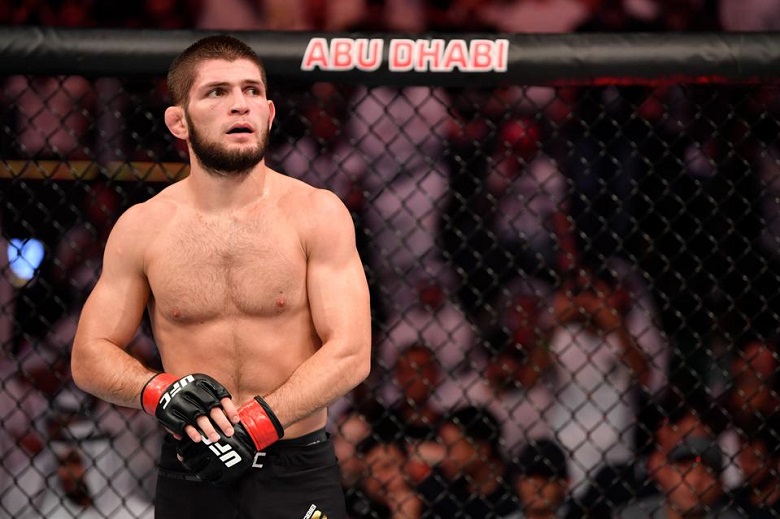 Khabib: Các cô Ring Girl là những người vô dụng nhất trên sàn võ! - Ảnh 1