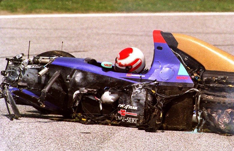 6 Scandal rúng động làng F1 trong 2 thập kỷ qua: Ferrari thiên vị Schumacher lộ liễu, Bỉ tổ chức chặng đua ngắn nhất lịch sử - Ảnh 3