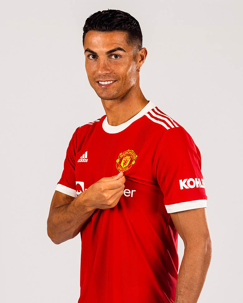 Ronaldo chính thức khoác áo MU, chưa xác nhận áo số 7 - Ảnh 6