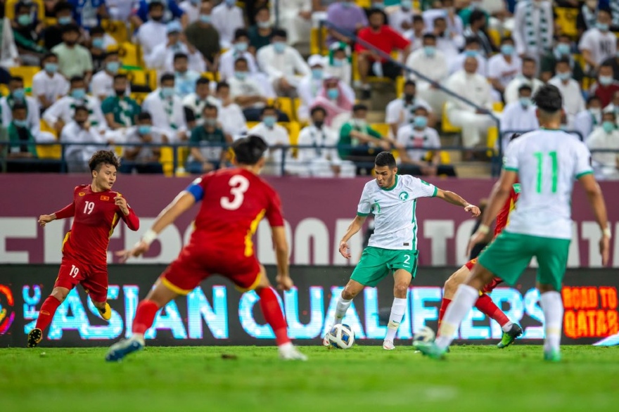 TRỰC TIẾP bóng đá Việt Nam 1-0 Ả Rập Xê Út: Quang Hải lập siêu phẩm! - Ảnh 17
