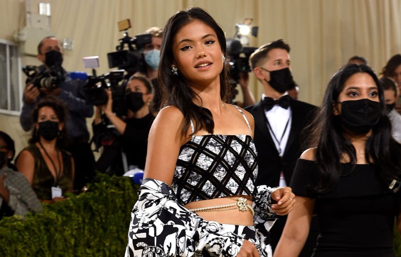 Naomi Osaka khoe kiểu tóc cực dị, Serena Williams diện nguyên cây Gucci tại Met Gala 2021 - Ảnh 9