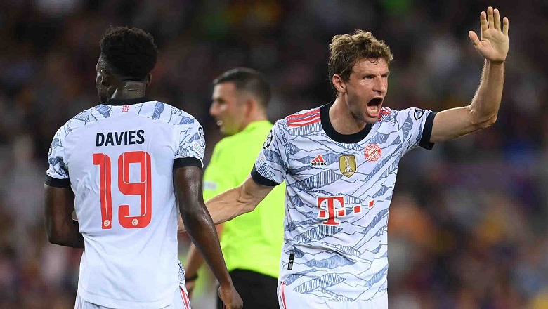 Video highlight Barca vs Bayern Munich: Lewandowski lập cú đúp, Hùm xám dạo chơi - Ảnh 1
