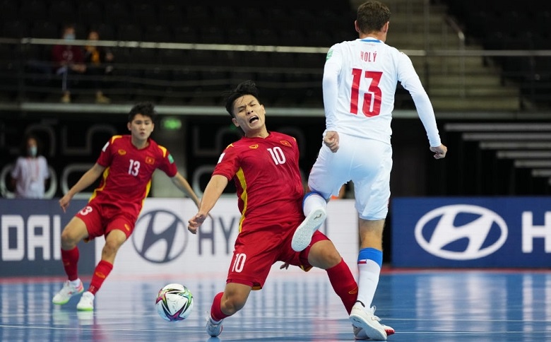 TRỰC TIẾP futsal Việt Nam 0-0 futsal CH Séc: Kiên cường đứng vững - Ảnh 4