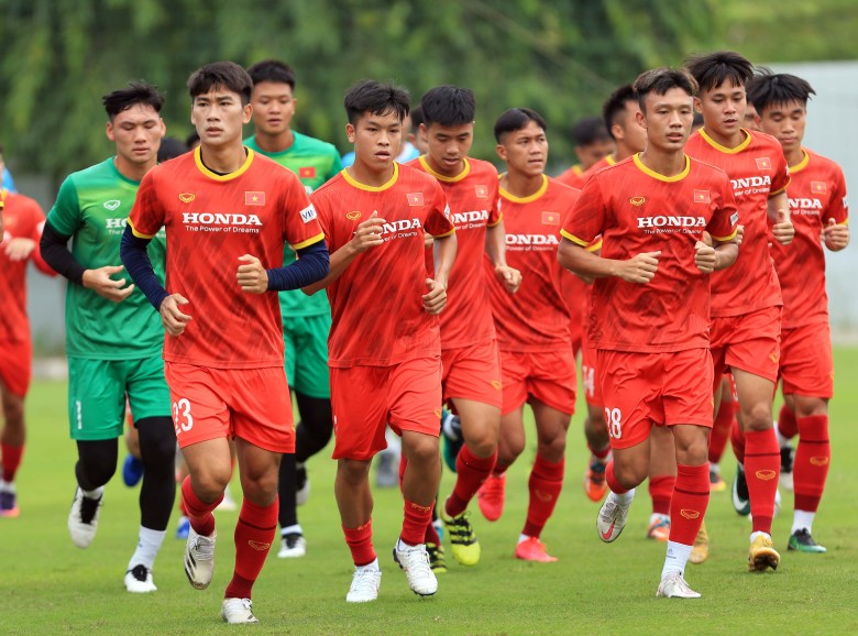 ‘Quang Hải 2.0’ phấn khích khi thường xuyên được so tài với ĐTQG Việt Nam - Ảnh 1