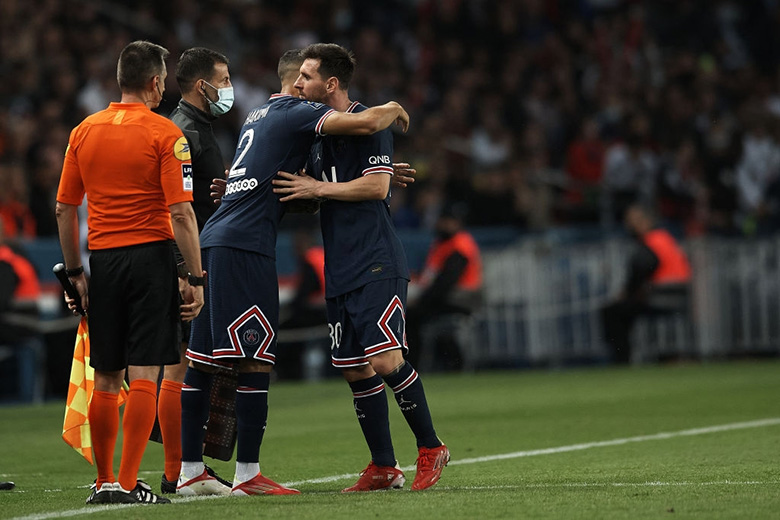 Messi dính chấn thương đầu gối ở trận PSG gặp Lyon - Ảnh 2