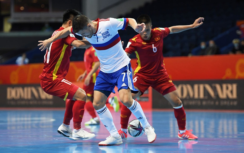 ĐT futsal Việt Nam quá 'cháy' cuối trận, Nga buộc phải hội ý khi còn 7 giây - Ảnh 1