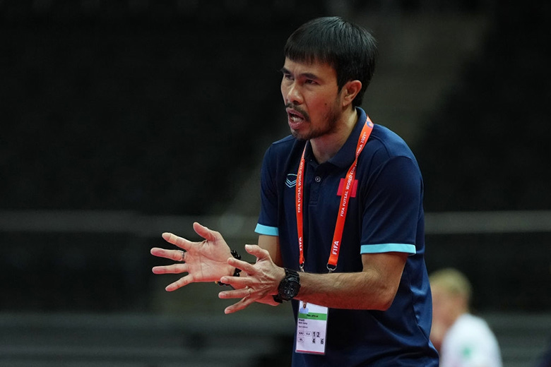 HLV Phạm Minh Giang trấn an NHM sau khi dương tính COVID-19 - Ảnh 2