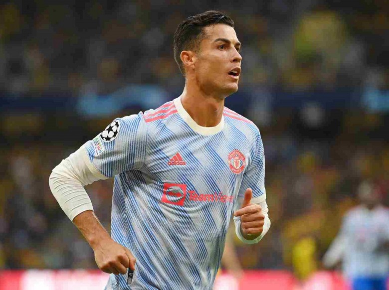 Ronaldo muốn ở lại MU làm HLV sau khi giải nghệ - Ảnh 2