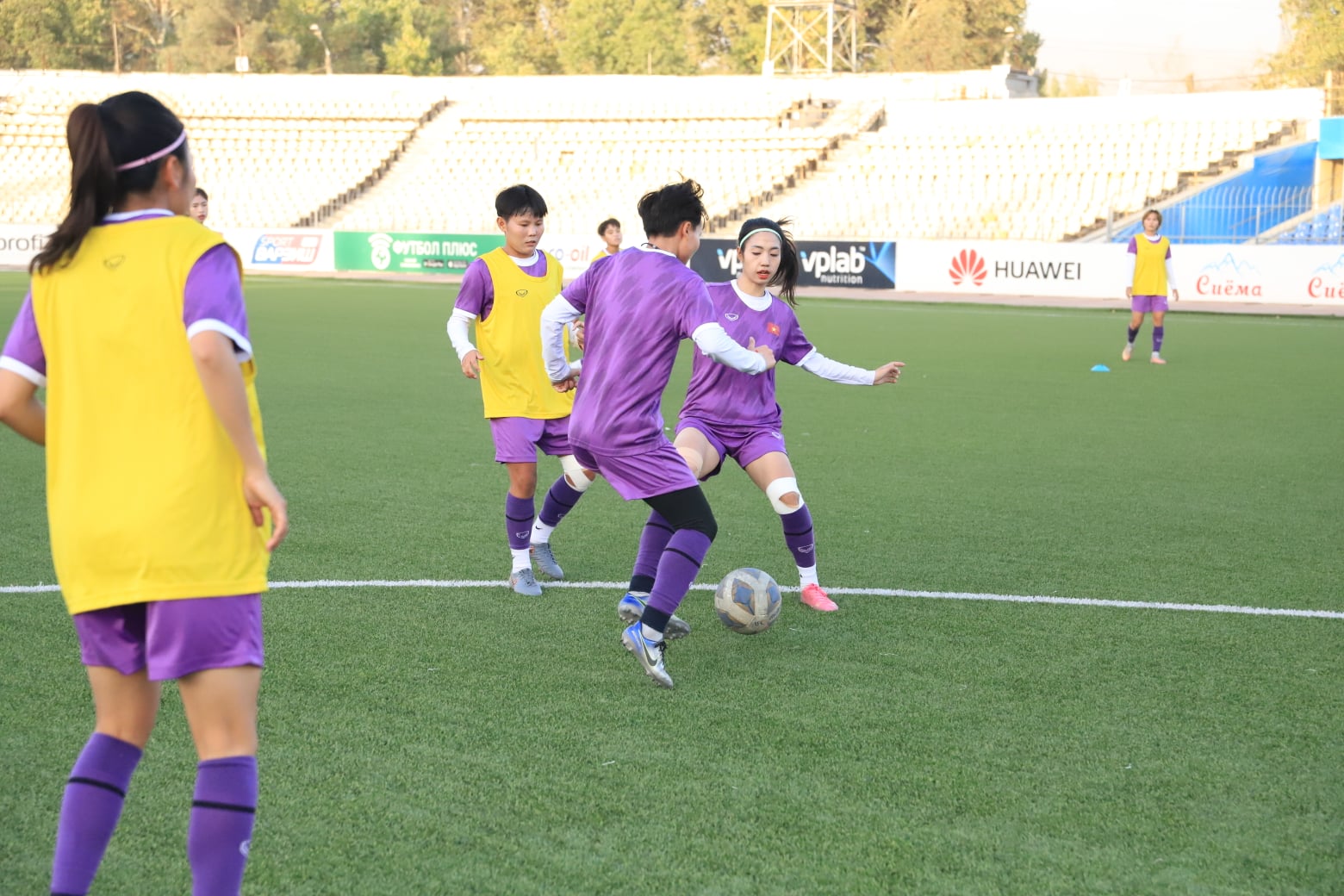 TRỰC TIẾP ĐT nữ Việt Nam - Tajikistan, vòng loại Asian Cup nữ, 20h00 ngày 29/9 - Ảnh 9