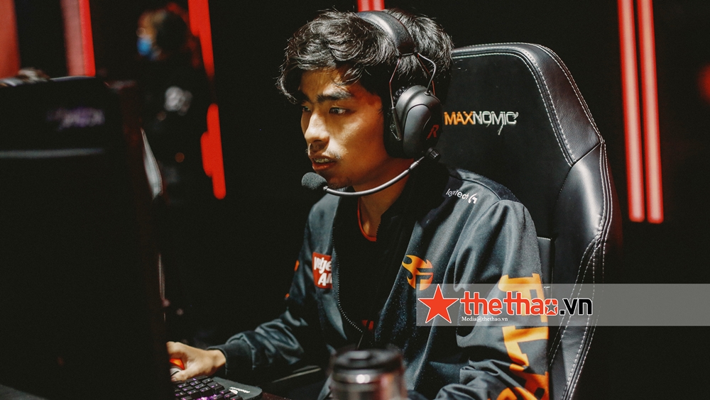 Stark chuẩn bị rời Team Flash - Ảnh 1