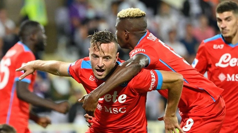 Napoli là đội duy nhất vẫn toàn thắng ở 5 giải VĐQG hàng đầu châu Âu - Ảnh 1