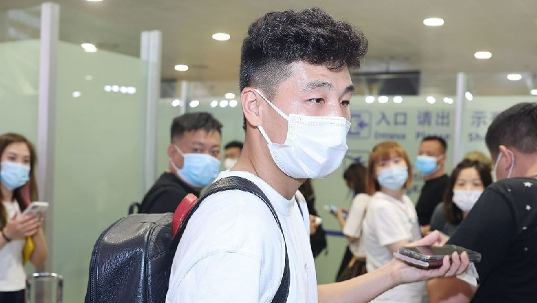Wu Lei hội quân ĐT Trung Quốc trước thềm trận đấu với Việt Nam - Ảnh 1