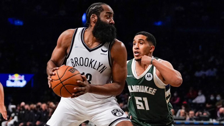 Chẳng cần Irving, Brooklyn Nets vẫn đè bẹp nhà đương kim vô địch - Ảnh 1