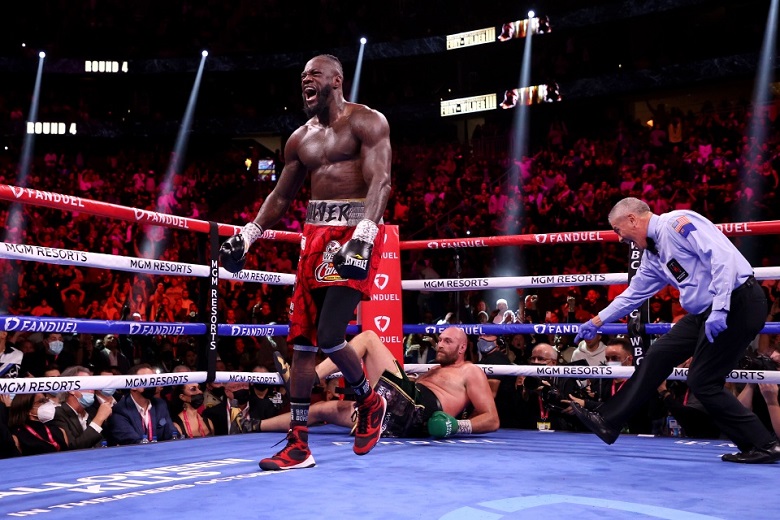 Tyson Fury hạ gục Deontay Wilder ở hiệp 11, khẳng định vị thế vua Boxing - Ảnh 3