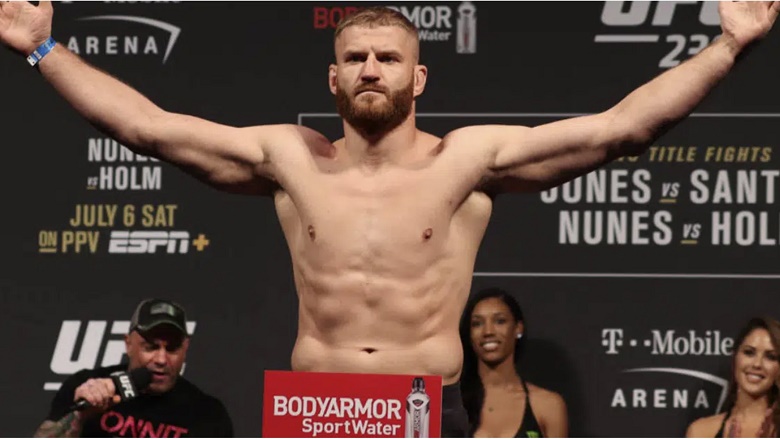 Jon Jones chưa đánh heavyweight, Jan Blachowicz đã chuẩn bị lên hạng nặng? - Ảnh 1