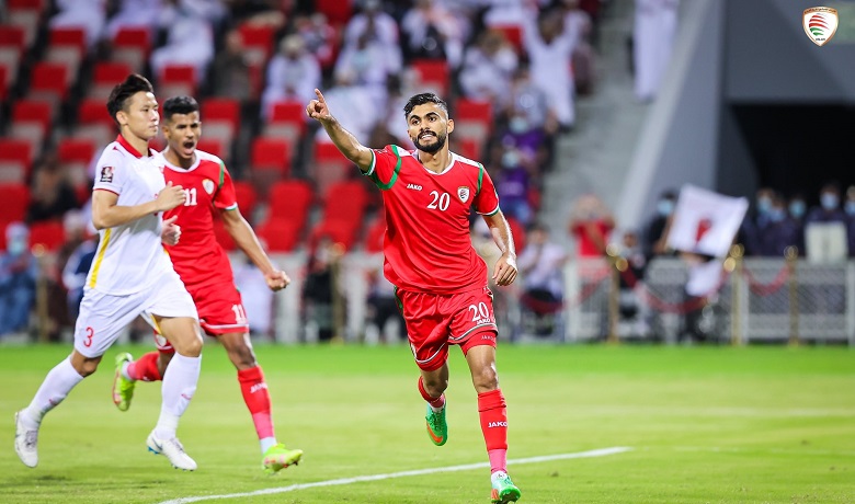 TRỰC TIẾP Việt Nam 1-3 Oman: Salaah Al Yahyaei ghi bàn từ chấm 11m - Ảnh 8