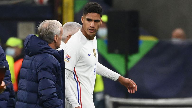 Varane chấn thương nặng hơn dự kiến, MU lo sốt vó - Ảnh 1