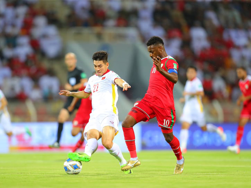 Tiến Linh lọt danh sách bầu chọn cầu thủ hay nhất tháng 10 VL World Cup 2022 khu vực châu Á - Ảnh 1