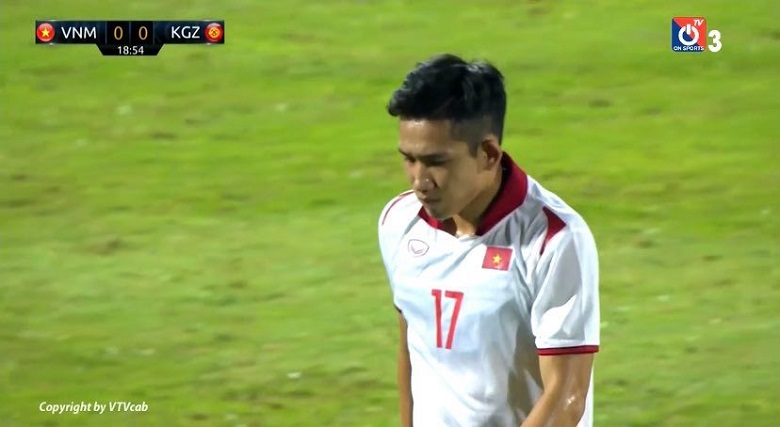 TRỰC TIẾP U23 Việt Nam 0-0 U23 Kyrgyzstan: Hai Long rời sân - Ảnh 4
