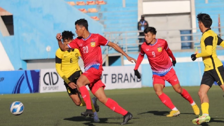 Malaysia thắng nhọc trước Lào ở trận ra quân vòng loại U23 châu Á - Ảnh 1
