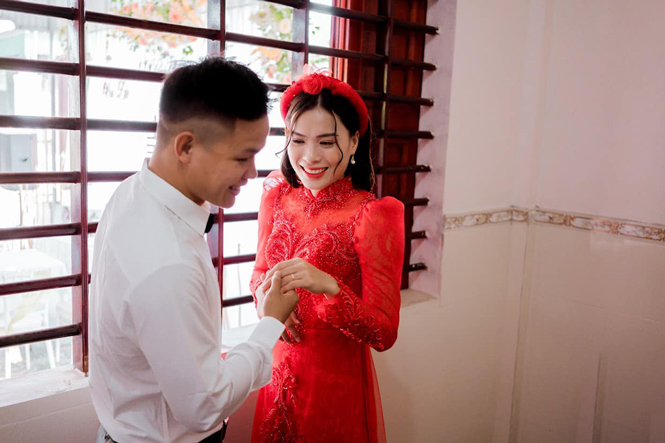 Chủ công, hậu duệ của “búa máy” Bùi Thị Huệ lên xe hoa - Ảnh 7