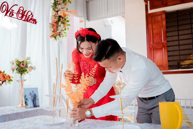 Chủ công, hậu duệ của “búa máy” Bùi Thị Huệ lên xe hoa - Ảnh 13