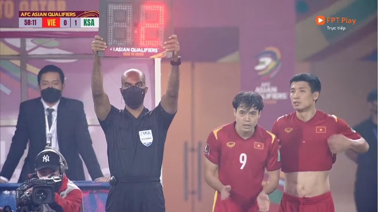 TRỰC TIẾP Việt Nam 0-1 Ả Rập Xê Út: Bóng chạm xà ngang cầu môn Tấn Trường - Ảnh 50